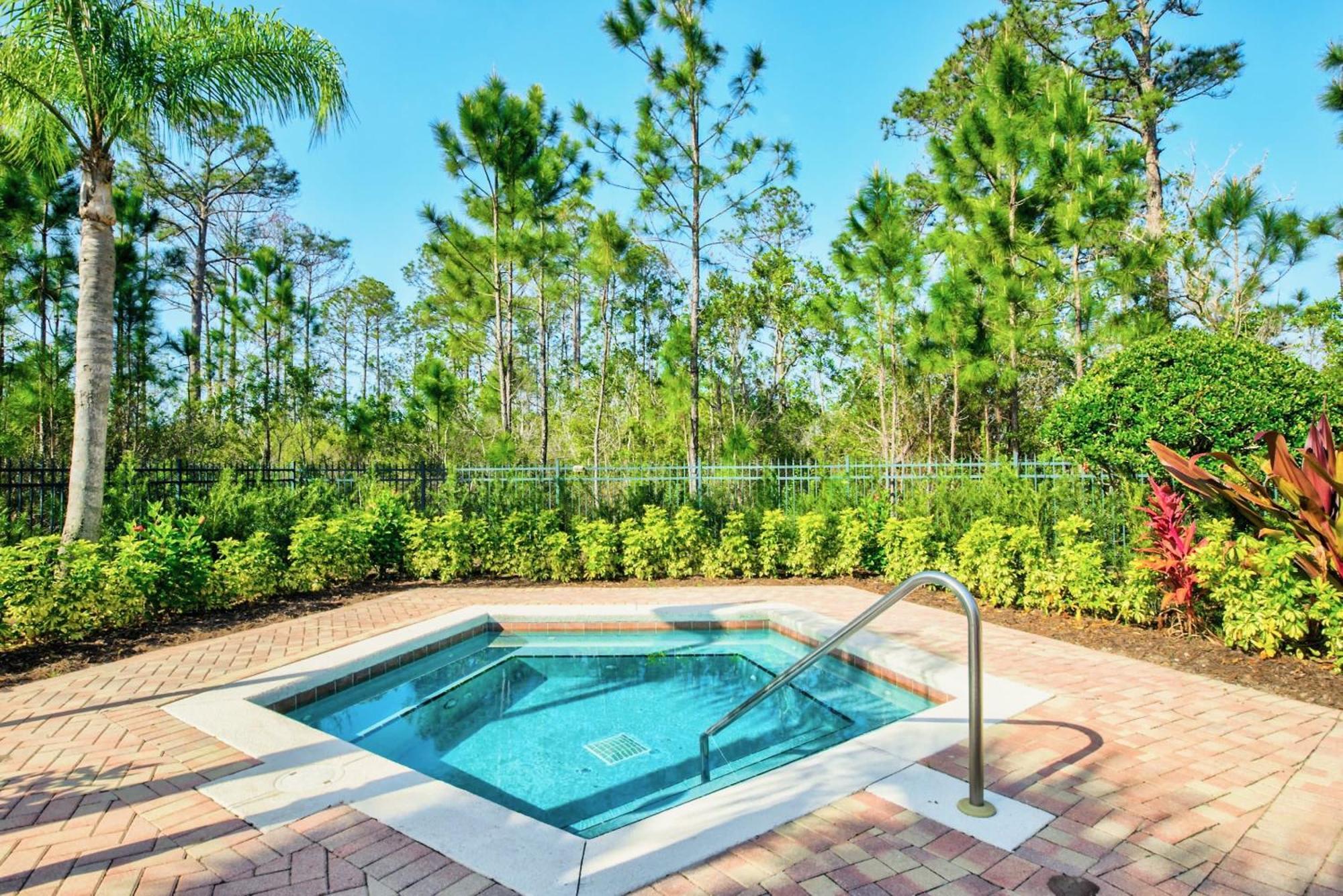 Stunning 2Br Condo With Hot Tub And Pool, Near Disney! 奥兰多 外观 照片